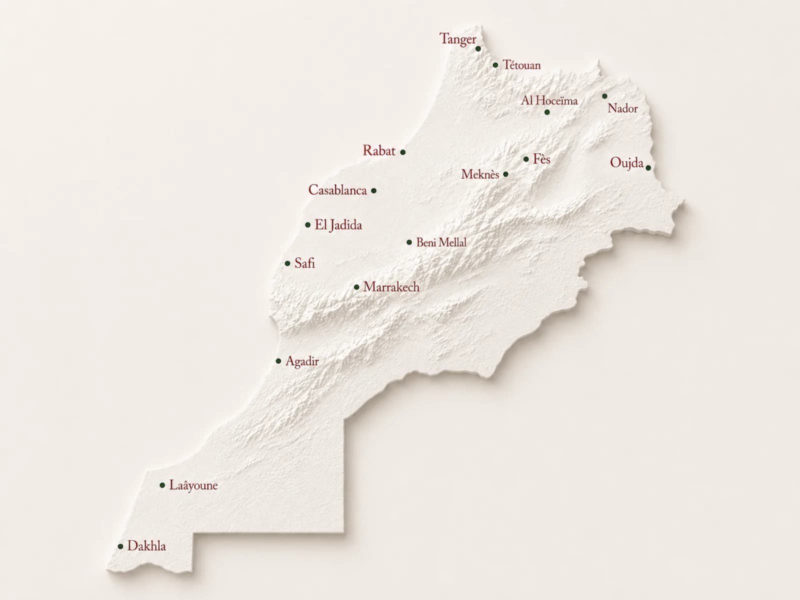 Carte du Maroc sculptée en relief dans la chaux, villes principales indiquées